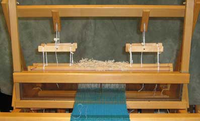 a folding 4-shaft loom